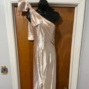 Gold cocktail dress!